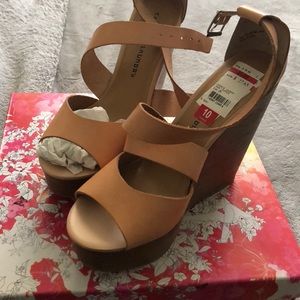 Chinese laundry nude wedges